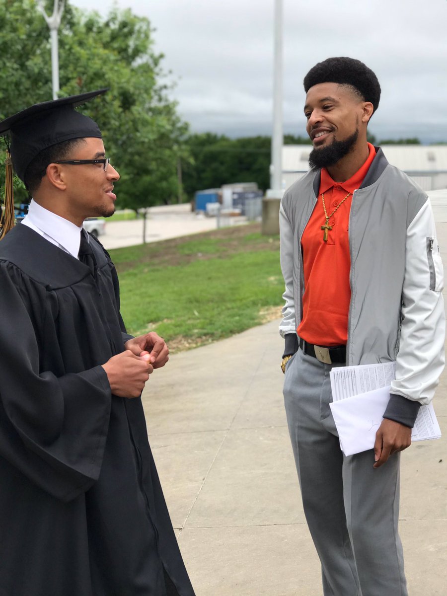 ___meechiee's tweet photo. #TCGrad2019. Respiratory therapist. OnMyMamaIBeBreathing https://t.co/6klEe785TG