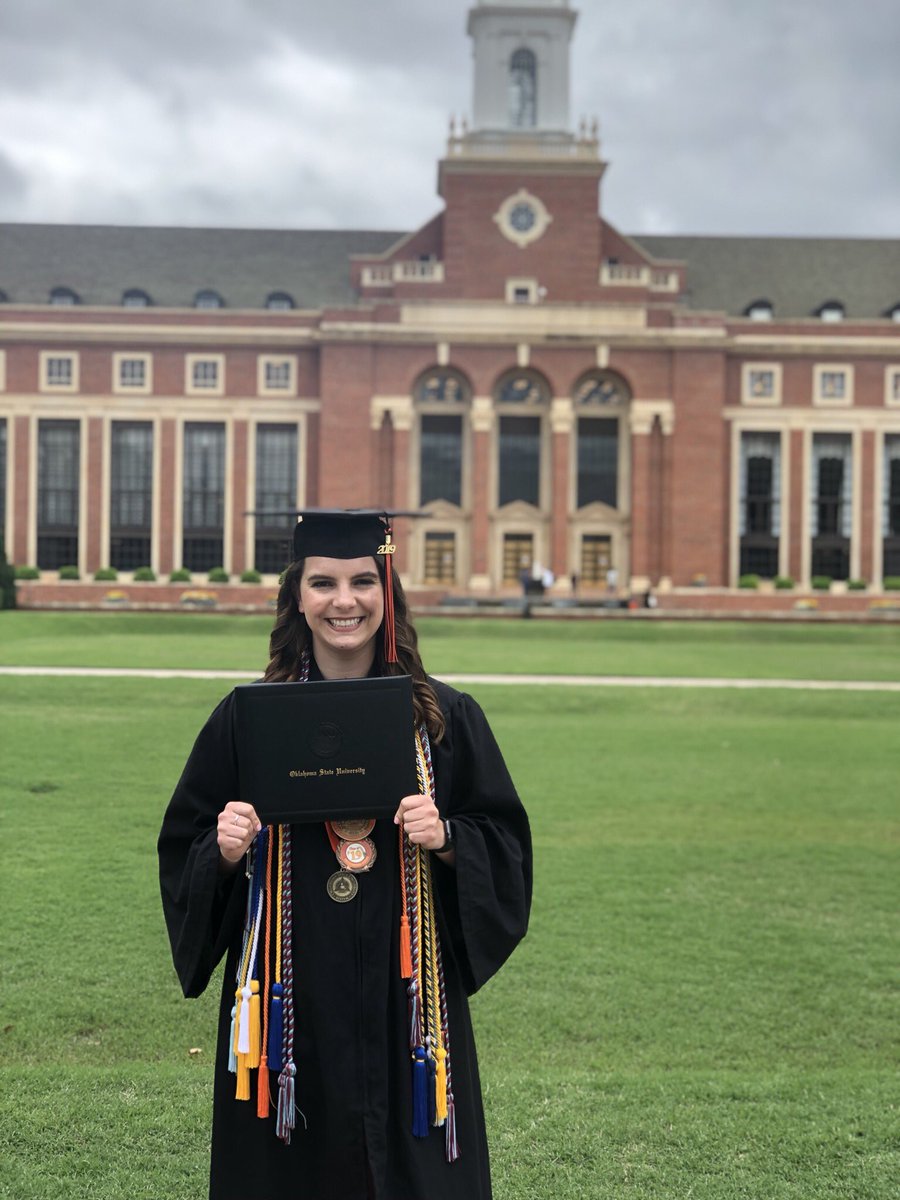osu_wbbManagers's tweet photo. ConGRADulations to manager @allisonray30 on graduating from Oklahoma State this morning! We are so proud of you and can’t wait to see what’s in store!!🏀🎓 https://t.co/rR8Y6ElFpK