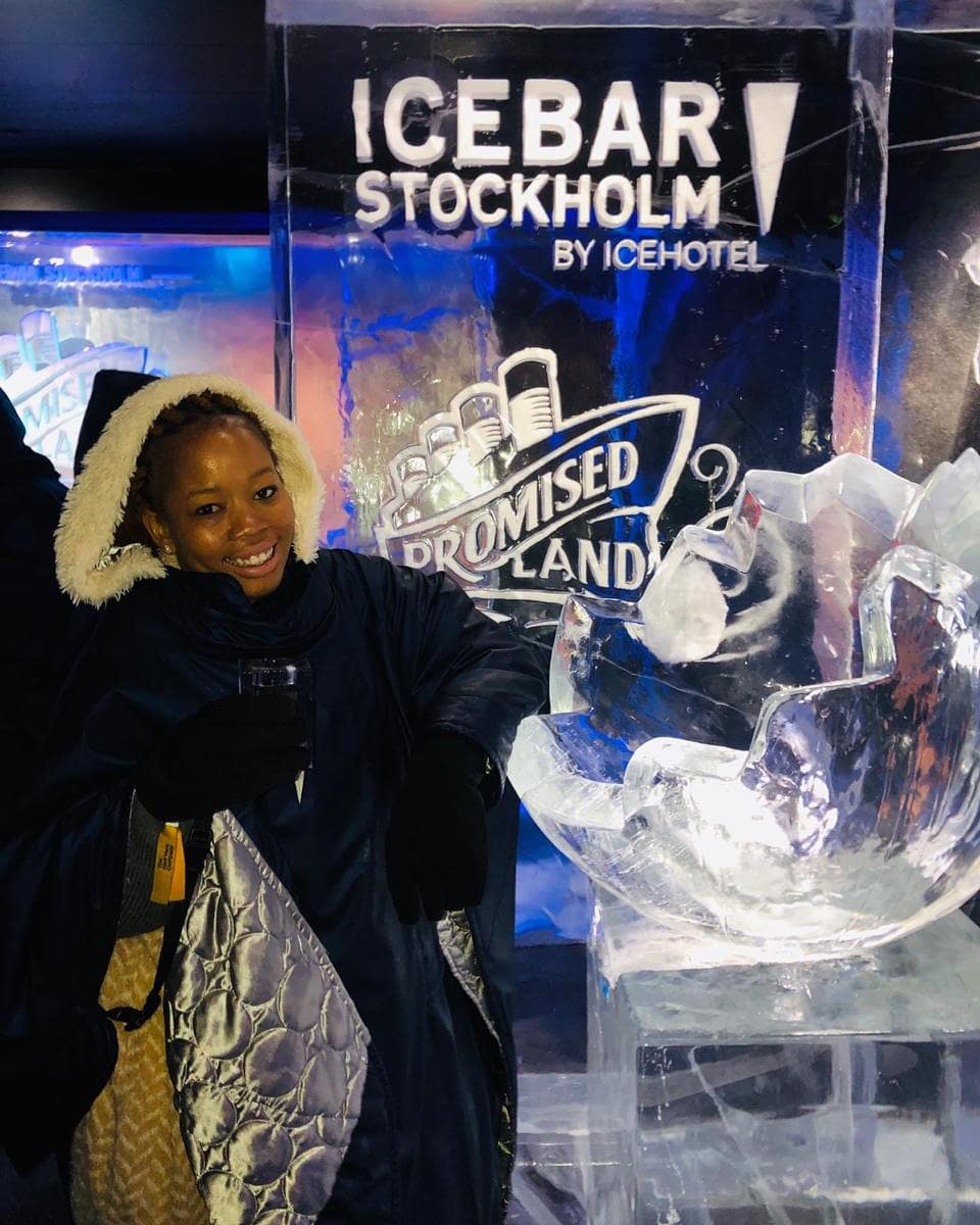 Omontle01's tweet photo. There’s a saying that says “The world is like a book and if you haven’t travel, you’ve only read one chapter”
Stockholm🇸🇪 is one of the chapters i enjoyed👌
#ProsperWithOmontleThato
#BeResolute
#FGR19
#Sweden
#icebar https://t.co/yxYIVMysPc