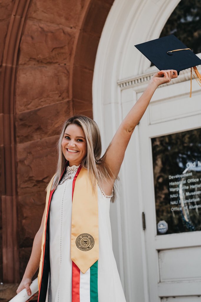 shortkingcolin's tweet photo. So proud of @Marenmacdonald for graduating from NAU today! You’re the light of our lives and we are so excited to see what you do in the world! #NAUgrad #GoEags https://t.co/B9pR5SE4y3