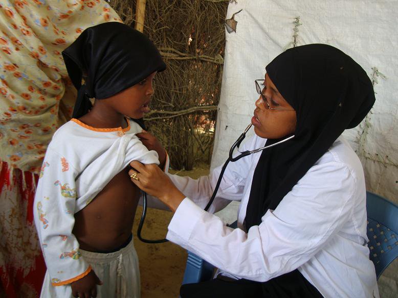 hallaboutafrica's tweet photo. Some of Africa's greatest if unsung heroes are those of Somalia's doctors who didn't flee but provided life-saving services through 25 years of civil war, and medical personnel who even today risk their own lives working at some dangerously insecure clinics. https://t.co/Dq2O4anL0d