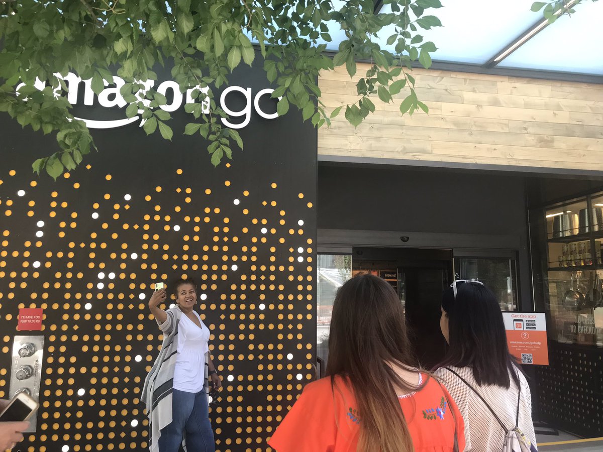 gonzlaur's tweet image. Today @savvynewb is leading us on a #ux lesson around Seattle! 💗 #wocincomputing @Bibhushanaa @faniaeste @njoying @cardina2