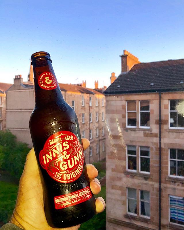An amazing beer in just the #place it should be #theoriginal @innisandgunn_ at my son’s place in #glasgow 
The beaut @innisandgunnsa #original #bourbon #barrel #scotchale #poppabeer #ifeernobeer #scottishale .
.
.
.
.
.#craftbeer #craftbeers #craftbeerto… bit.ly/2VjDym2