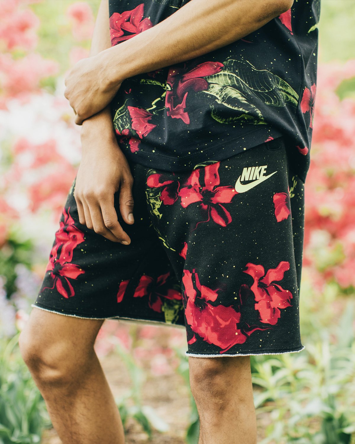 DTLR on Twitter: "The #Nike Sports Wear Floral Fleece shorts and Tee are now in-store and online. Tee: https://t.co/17U1IeO2Xw https://t.co/DpnL9NHucb / Twitter