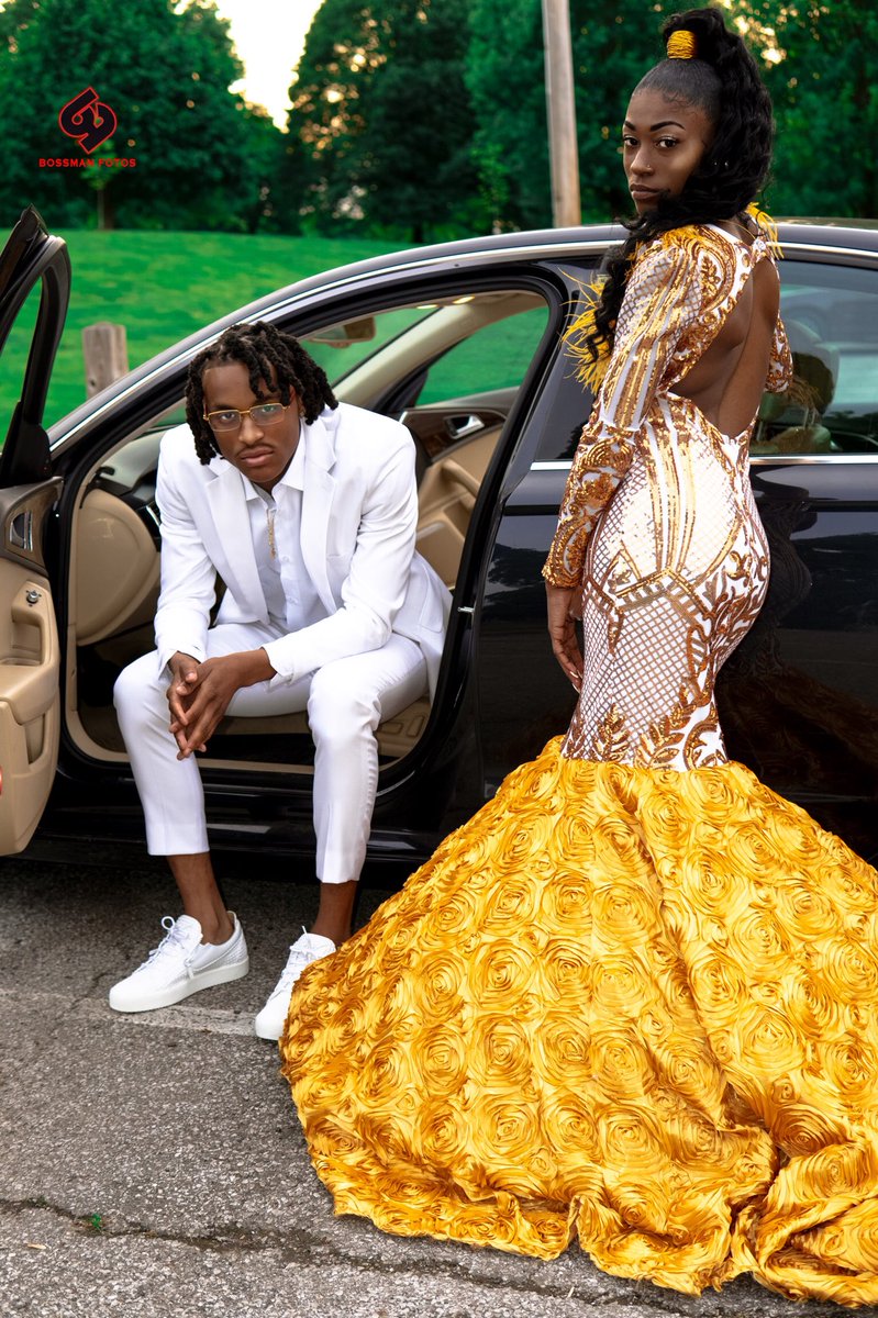 _kabfinessin's tweet image. Prom 2k19 w/ @AbmoeBobb 🔥✨ 
They Went Crazy 💯 #bossmanfotos #hallofprom #prom2019 #prom