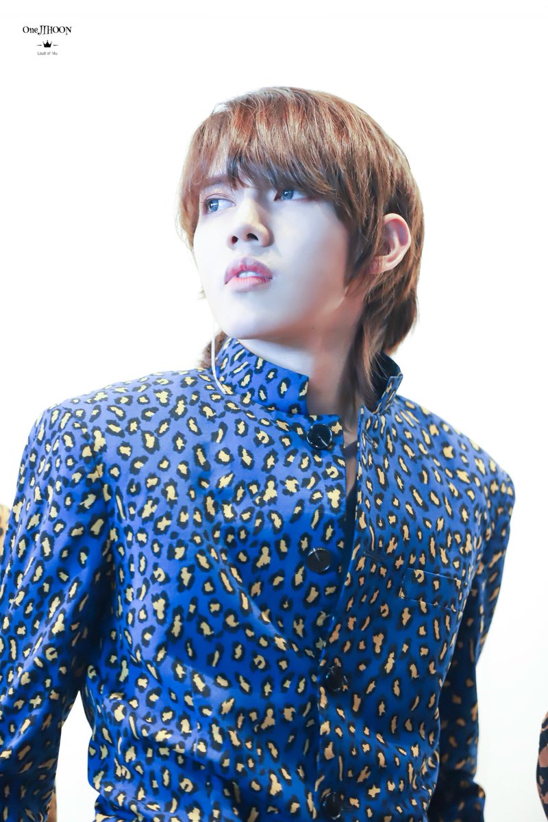 OneJIHOON960413's tweet photo. 190309 1부 포토타임
@14U_official_ @14U_JP 
 #14U #원포유 #로우디 #LOUDI #ロウディ #원지훈 https://t.co/eu4EcVVjUi