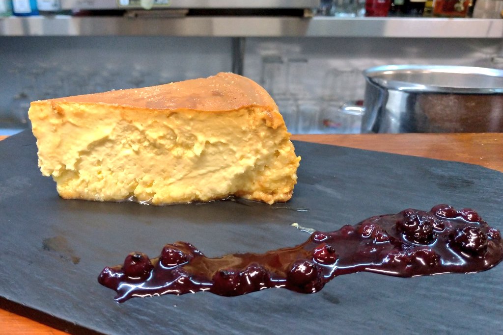 deturismoweb's tweet photo. #Viajes - RT luisfernandez: Vamos a morir de dulzura, de felicidad, disfrutando los sabores de los deliciosos postres de Hostalremona en #DescubreLiebana #comerencantabria https://t.co/3V9x9WOdbi Vía: vero4travel