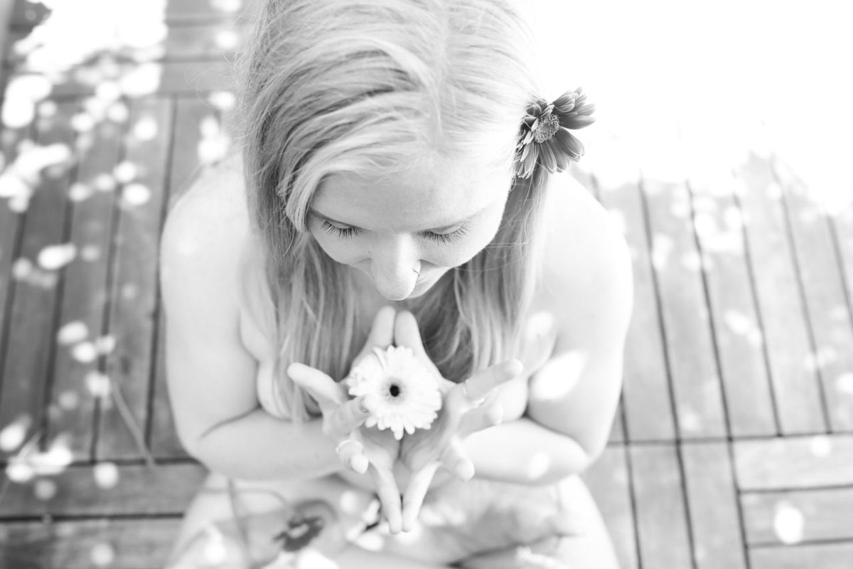 JustNakedNYC's tweet photo. Naked Yoga & Breathwork with Candice on Monday - May 13, 7:30pm 🧘🏽♀️
https://t.co/yJdv9VgfRE
#justnaked #justnakednyc #bodypositive #normalizenaked #nakedisnormal #nudism #nudist #nakedyoga #naturist #naturism #meetupnyc #nyc #brooklyn #movement #breathwork #yoga https://t.co/2fQKpMkL7r