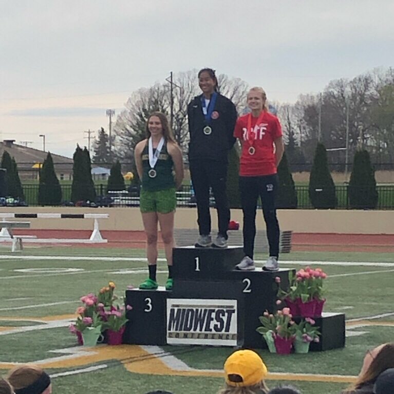 RiponTrackXC's tweet photo. 🥈ALL CONFERENCE x2🥈
On her last throw, @briana_jo13 goes from fifth to second with a two meter PR in the Javelin with a throw of 36.26/118'11!! #RCTF https://t.co/91TCKKSOg4