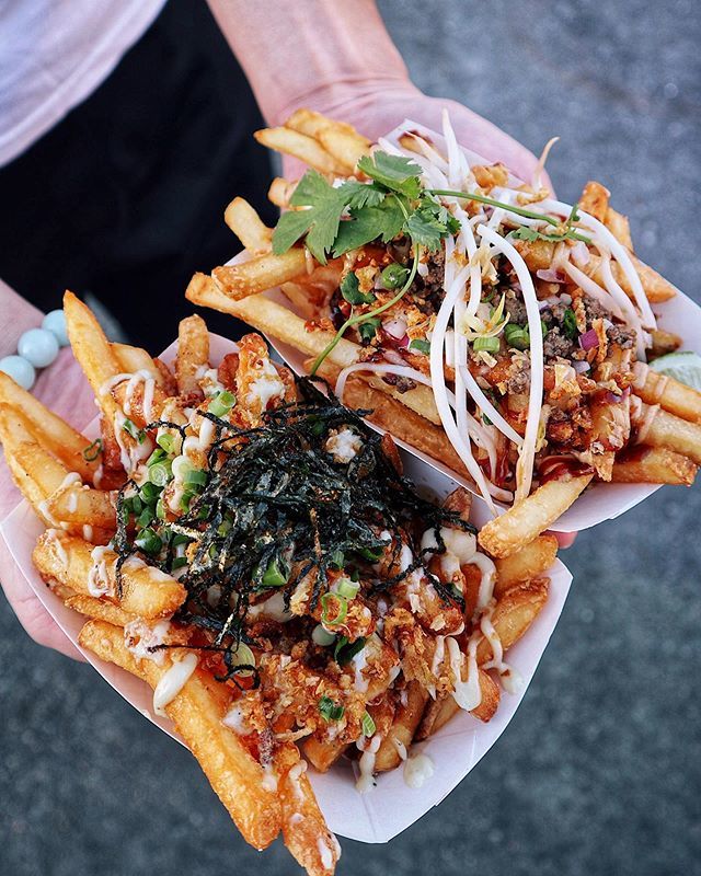 RICHMOND NIGHT MARKET IS OFFICIALLY OPEN ❗️❗️❗️(MAY 10-OCT 14)
.
Last night was their FIRST DAY and it was literally the perfect weather for an outdoor night market! Love roaming around the food section to see what’s new! I will definitely be back to try… bit.ly/2VXVOFZ