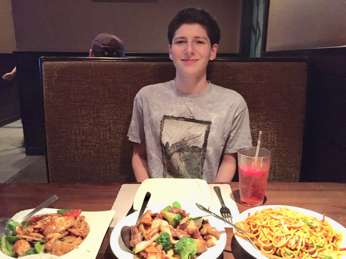 eats_rob's tweet photo. Rob celebrating a successful freshman year with one of his many followers. Congrats @evanshapiro11! https://t.co/QEg395bhCj