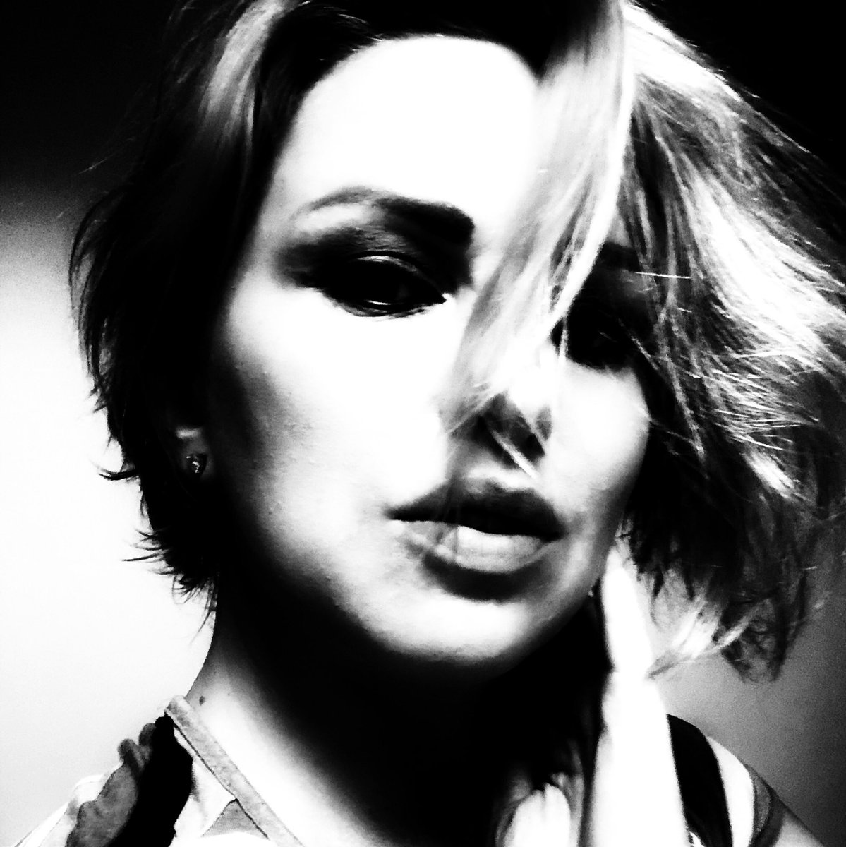 #SinCity <a href="/DJEST3R/">DJ Est3r</a> #housemusic #djane #djanemag #musicproducer #bestdj #femaledj #sennheiser #dubai #mydubai #dubaidj #houseparty #djlife #blackandwhite