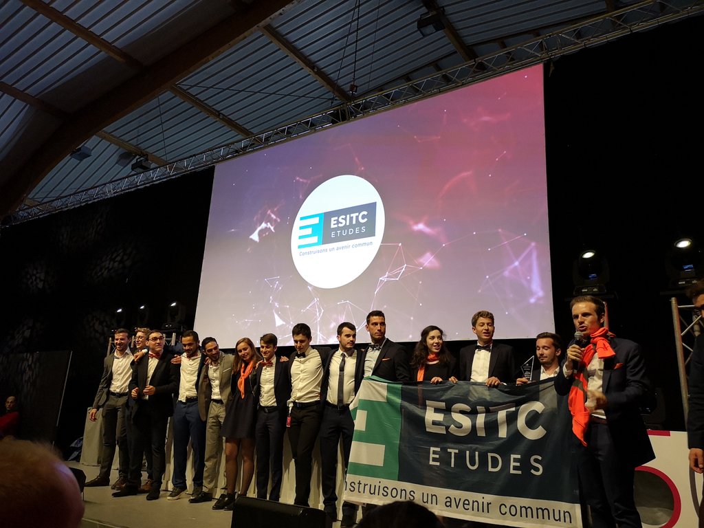 cnje's tweet photo. Félicitations à @ESITC_Etudes, Junior-Entreprise de @esitcparis, qui remporte le Prix du Meilleur Espoir 🏆

#CNE19 #50ansJE https://t.co/kAN9F63iei