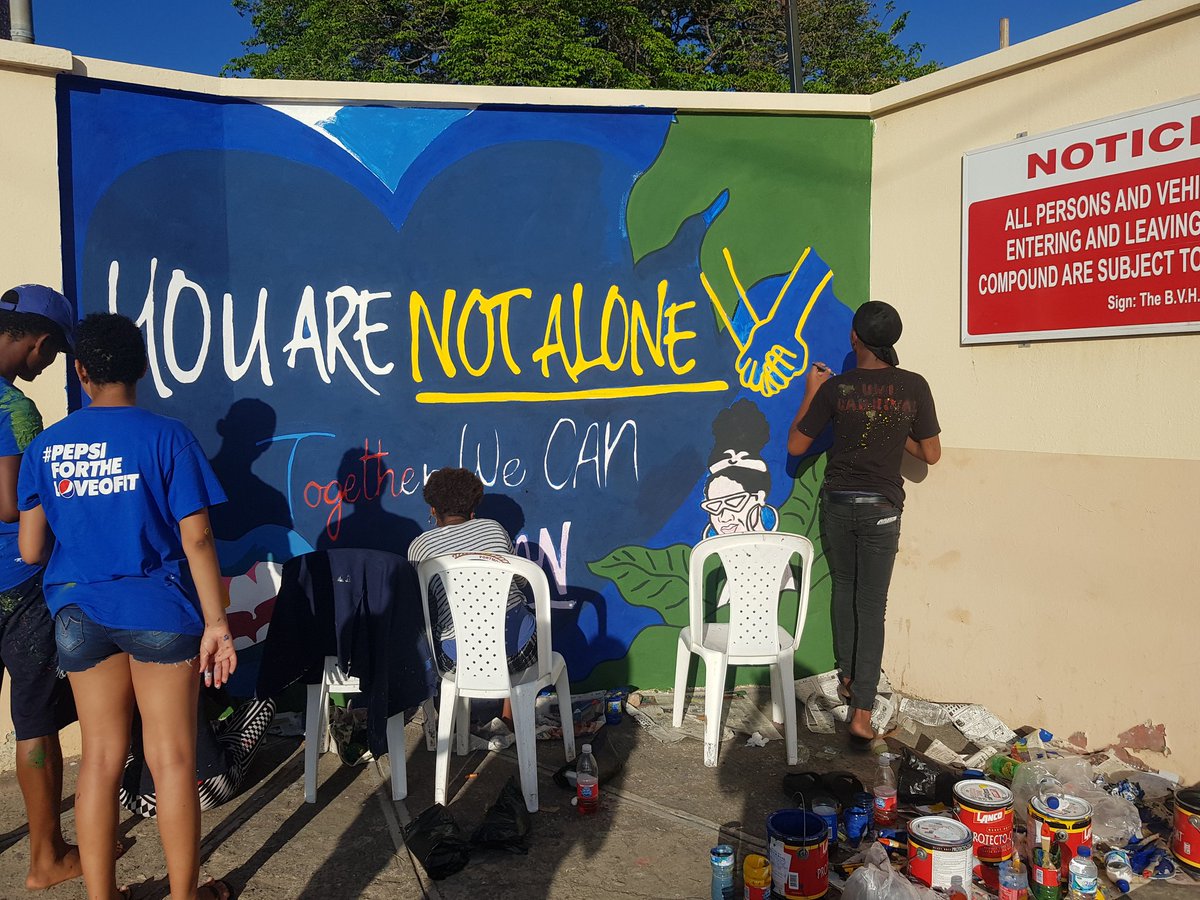 herdopeness_bee's tweet photo. Almost there... Bigup to team @jamhan_ja @pepsijamaica and students from #EdnaManleyCollegeofVisualandPerformingArts #MentalHealthAwarenessMonth #ICanCampaign
#pepsicaresaboutmentalhealth https://t.co/nlBPG19hWX