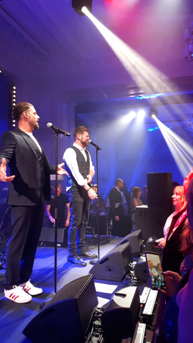 MakeAWishUK's tweet photo. #boyzlife entertaining the crowds at our Spring Ball this evening! The dance floor is full of happy guests!π€©πΊπ #springball2019 @officialkeith @BrianMcFadden https://t.co/qGQM3GUWQl
