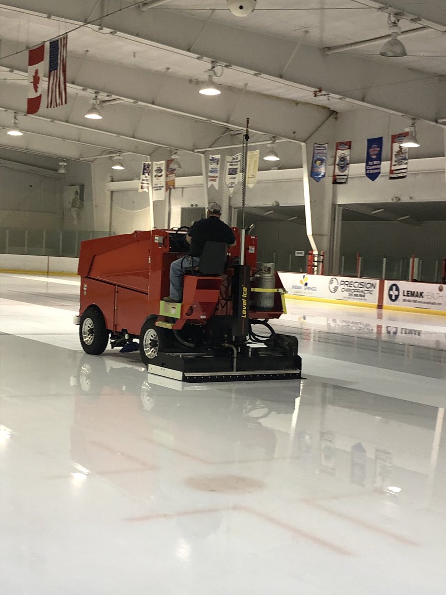 AllStarArenas's tweet photo. Delivered a new 546 Zamboni with laser to Pelham Civic Complex https://t.co/Ioq9XjqcyT