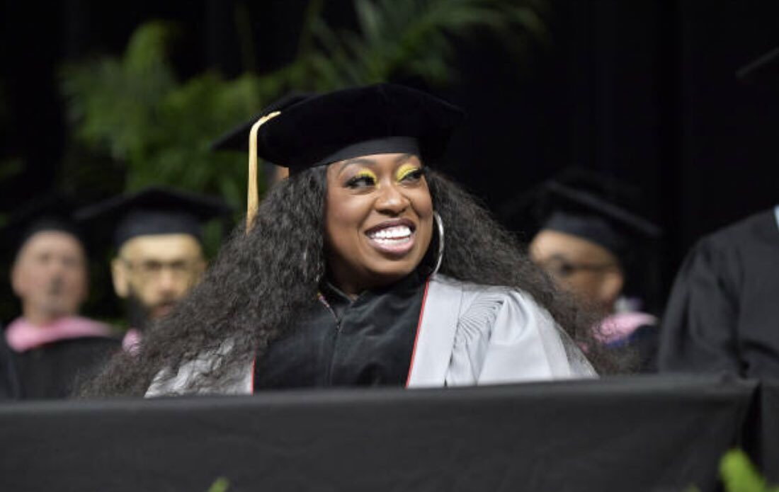 mefeater's tweet photo. Congrats to Missy Elliott on receiving an Honorary Doctor of Music Degree from Berklee College 💕🙌🏾 https://t.co/JTjbVFVAO4