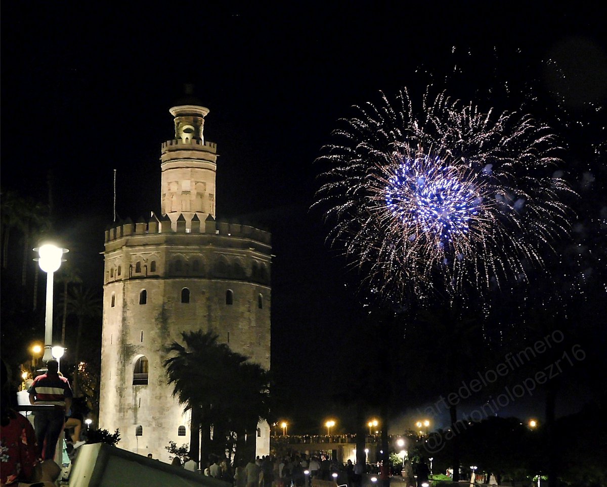 #Buenasnoches !!!
...pues hasta el año que viene #FeriaDeAbril !!!
#FeriaSevilla19 #FeriadeSevilla19 #fuegosartificiales #FeriaSevilla2019 @abcdesevilla @Ayto_Sevilla