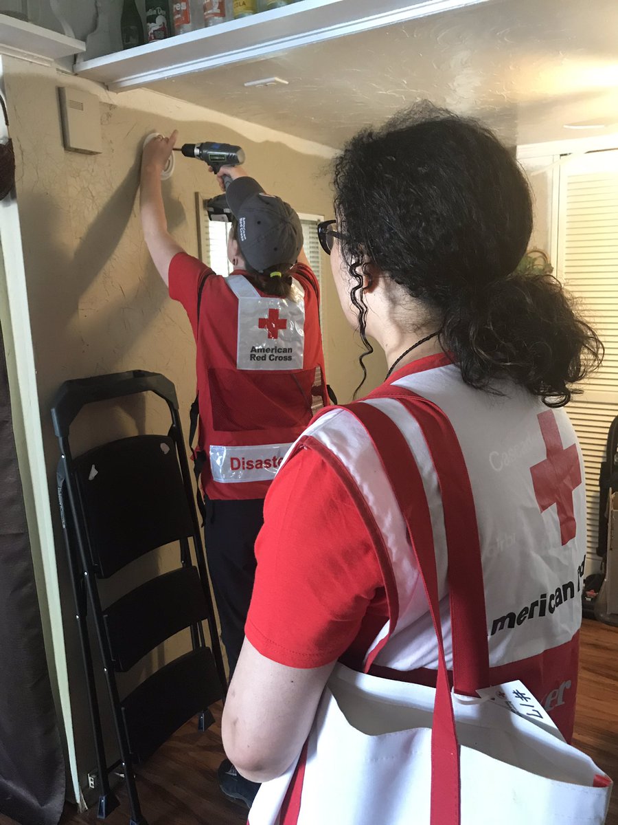 RedCrossCasc's tweet photo. WOW! We are so grateful for our incredible volunteers and partners, who helped us install more than 450 smoke alarms in Springfield, helping to make nearly 150 homes safer from home fires today! You guys rockβTHANK YOU!
#SoundTheAlarm #EndHomeFires @OSFM #eugenespringfieldfire https://t.co/O26ENUxthr