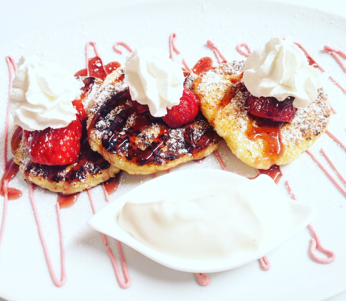 Russian Syrniki, sweet pancakes are made from Russian cottage cheese. 
#Chester #ChesterTweets <a href="/Chester_Eats/">Chester Eats</a> <a href="/ItsFoodPorn/">FoodPorn</a> <a href="/ChesterFoodPorn/">Chester Food Porn</a> #eathealthy #cheshire