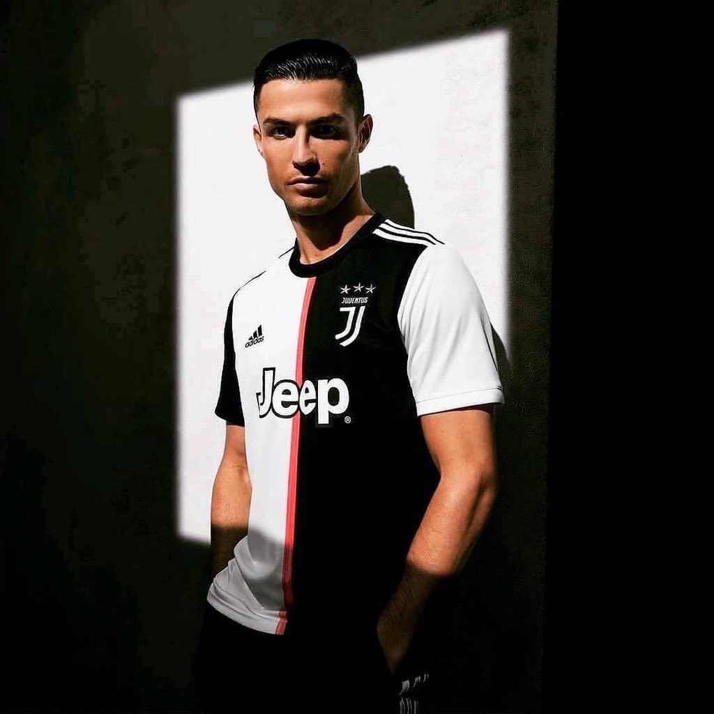 cr7 new juventus jersey