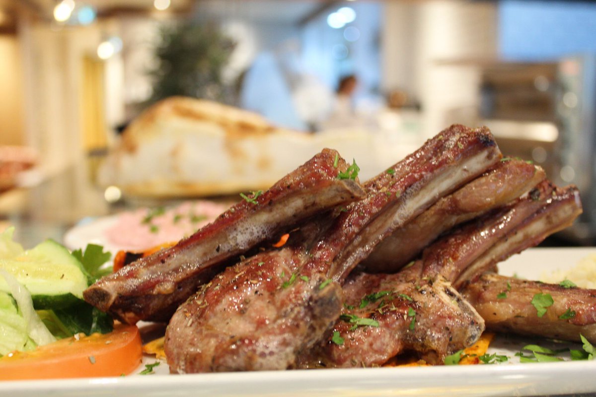 Sunday best!

Who loves meat? Turkish cuisine is heavily based around meat, especially lamb &amp; chicken. Try an alternative to your normal Sunday dinner and hop down to Cafe Istanbul for a taste of authentic Turkish food! 😍