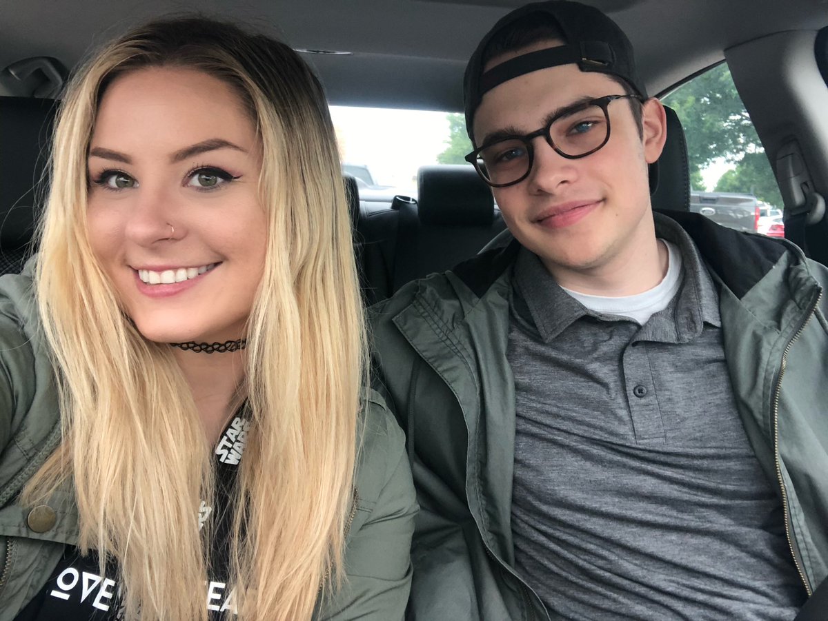 Poach's tweet image. Happy 6 months 😘