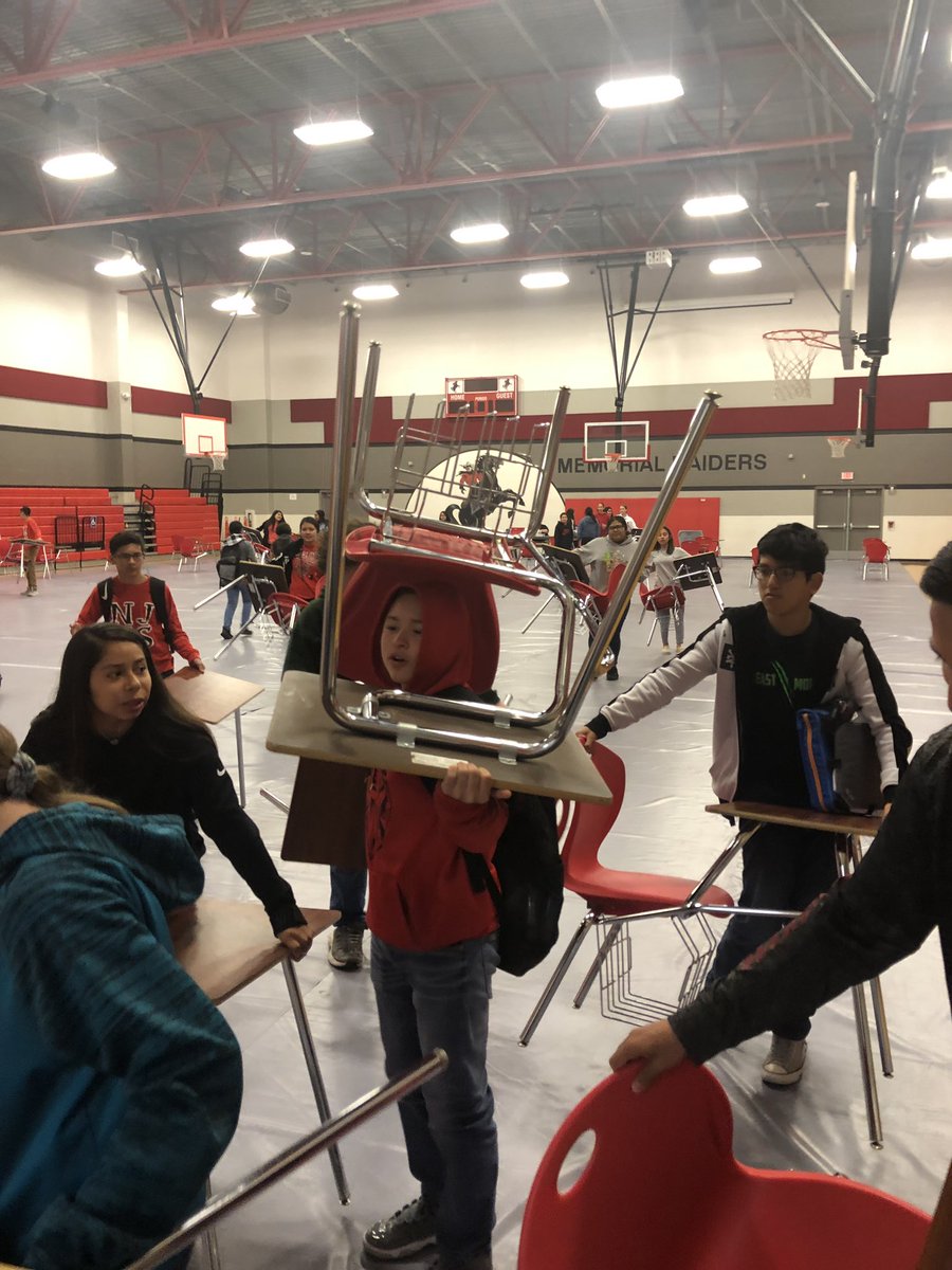 david_cavazos88's tweet photo. The night before algebra had their End Of Course, the custodian night crew had to set up 75 desks. We thought it’d be nice to serve them and gift their time and energy back by tearing down what they set up. @careacter @MemorialRaiders #CharacterStrong #makekindessnormal #leaders https://t.co/eroAP4woJ3