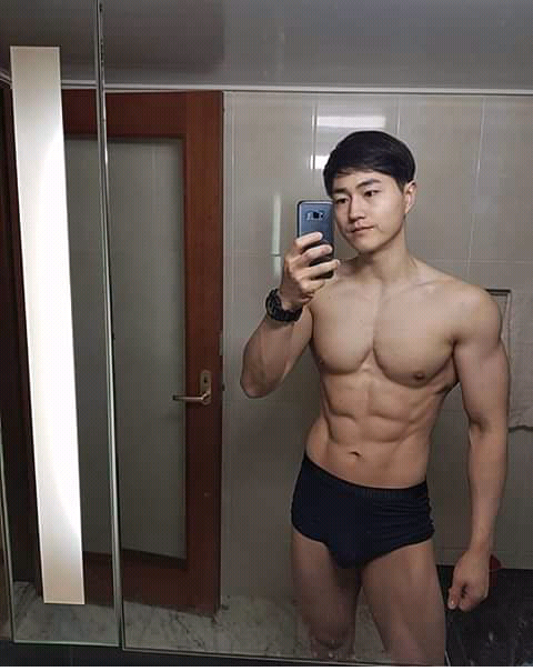 DaffiO's tweet photo. Om ganteng pengen dientot https://t.co/Qlbaf2yjlA