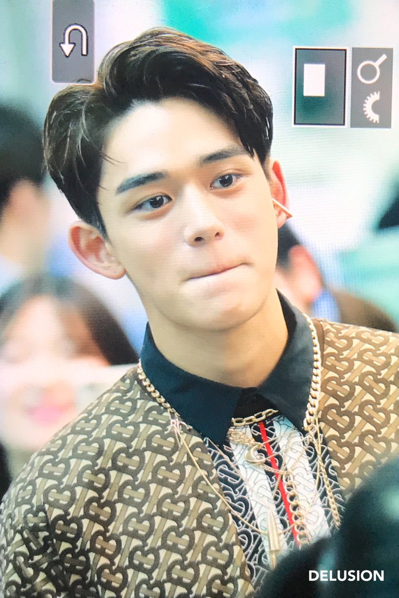 DelusionLucas's tweet photo. #LUCAS #루카스 #黄旭熙 #WayV #威神V

190512

ICN Preview https://t.co/5QTGSH11d8