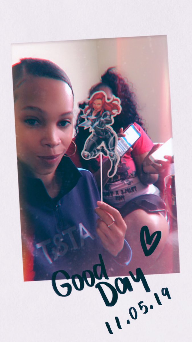 #IHXSuperhERoes Daylen channeled her inner super hero by delivering some amazing white glove experience &amp; phones to our customers❤️
#IHXHuffNPuff #IHXEastElite @EastRegionIHX <a href="/HeartlandIHX/">Heartland States IHX</a>