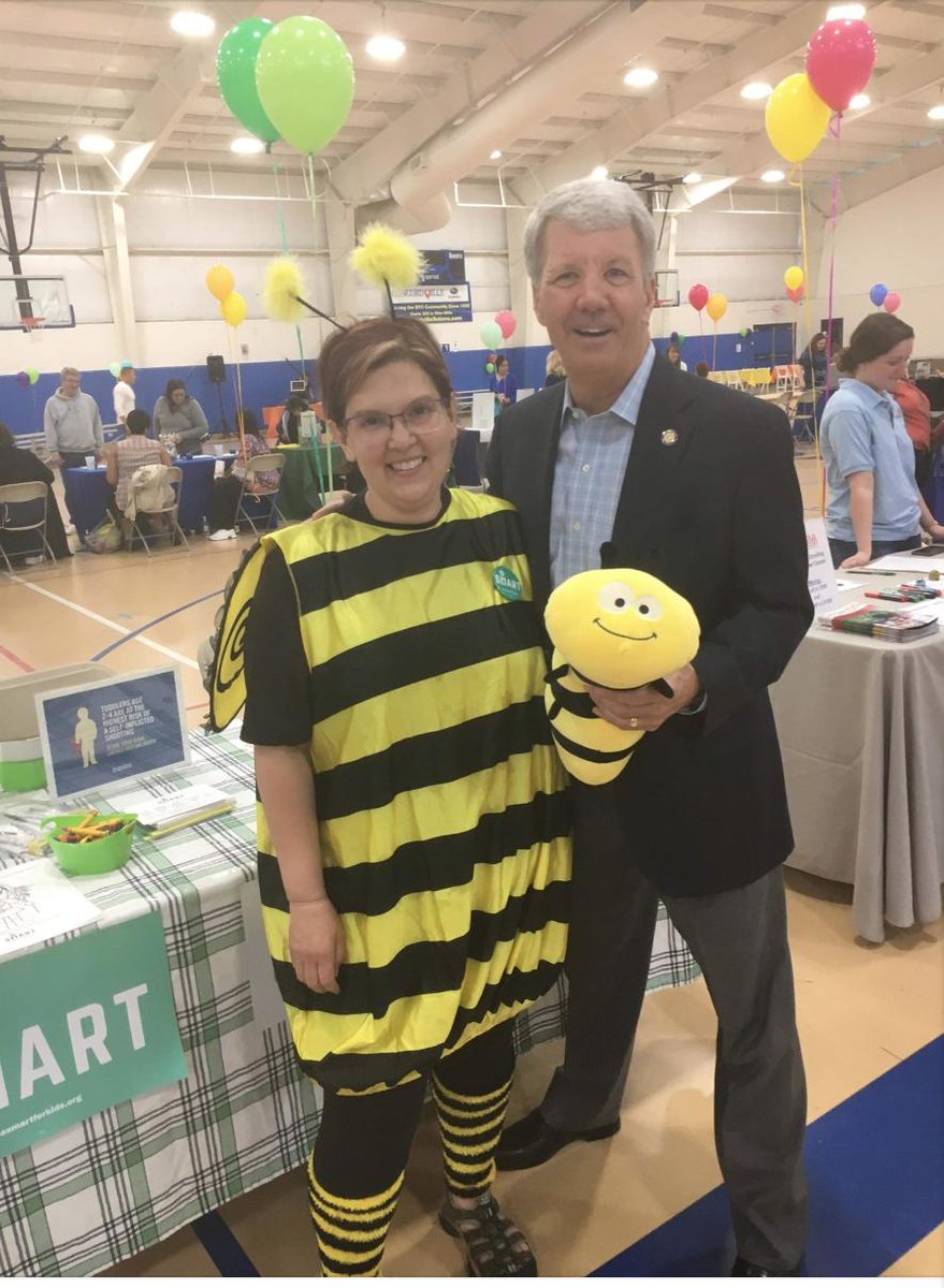 .@shannonrwatts This is my Senator, @SenKillion and our #BeSMART volunteer today at the Senators Kids Fest. I'm so proud to be his constituent and a member of @MomsDemand.  #PAMoms #BeSMART #PerfectPartners