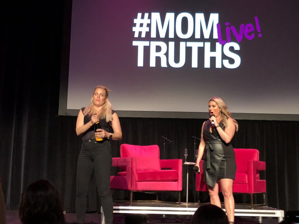 EmilySchoen7's tweet photo. @catandnat #momtruthslive https://t.co/98ZvMhsrNx