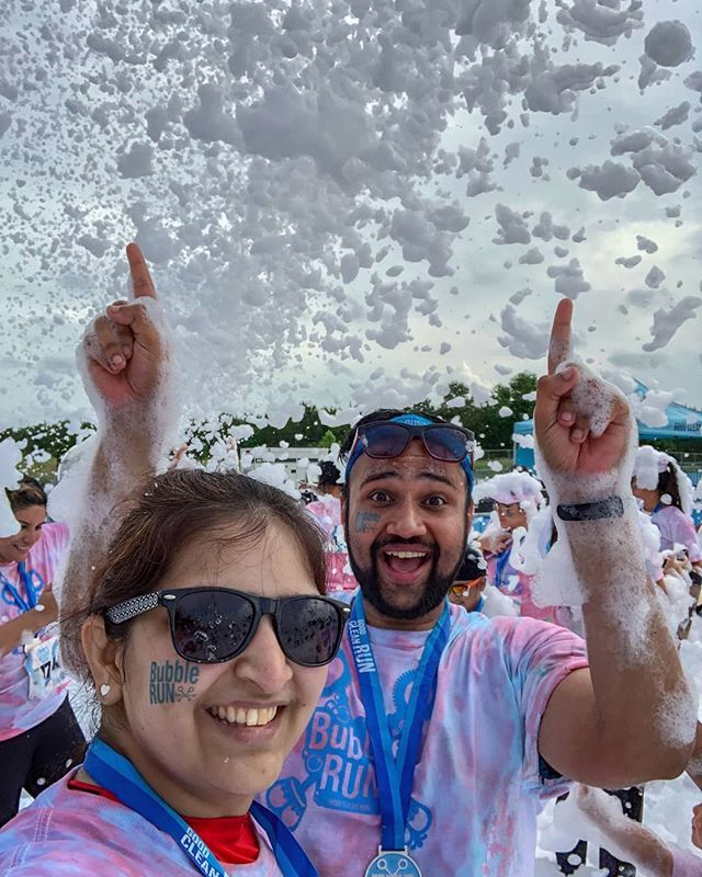 SrinivasaRTheja's tweet photo. Bubbles are always fun and froth. It was full of pure joy, enthusiasm, festivities and bubbles. 😊🎉👌🤗🏃‍♀️🏃🎊🏅🏆 Cheers @bubblerun5k, it was awesome.

#bubblerun2019 #SriClicked #whplightandshadow #whpappreciateearth #instagramphotography #photograph… https://t.co/X3rjYMQ2ld https://t.co/kRW6BVLr68