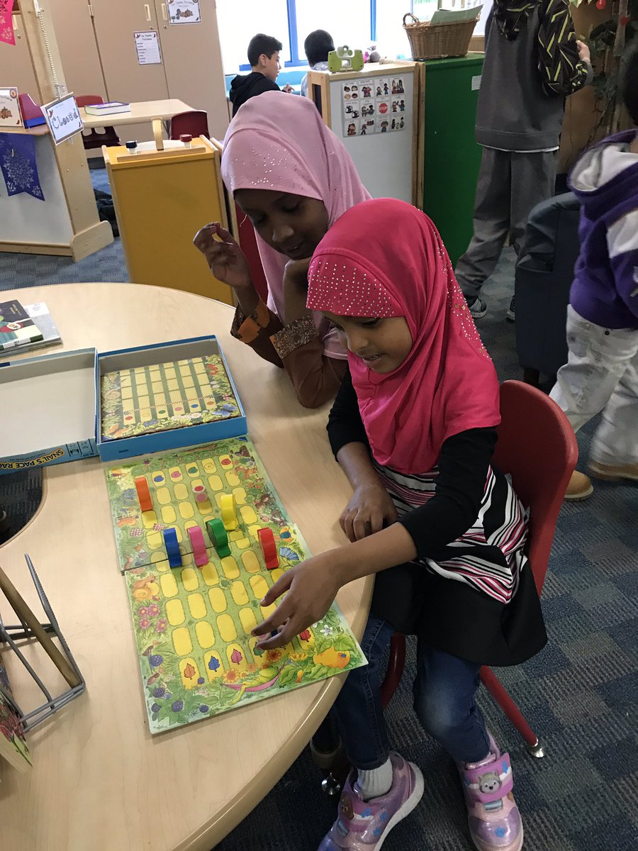donna3203's tweet photo. 3rd graders and preschoolers learning from each other. #One91 #hvproud https://t.co/zhyOTZUmSj
