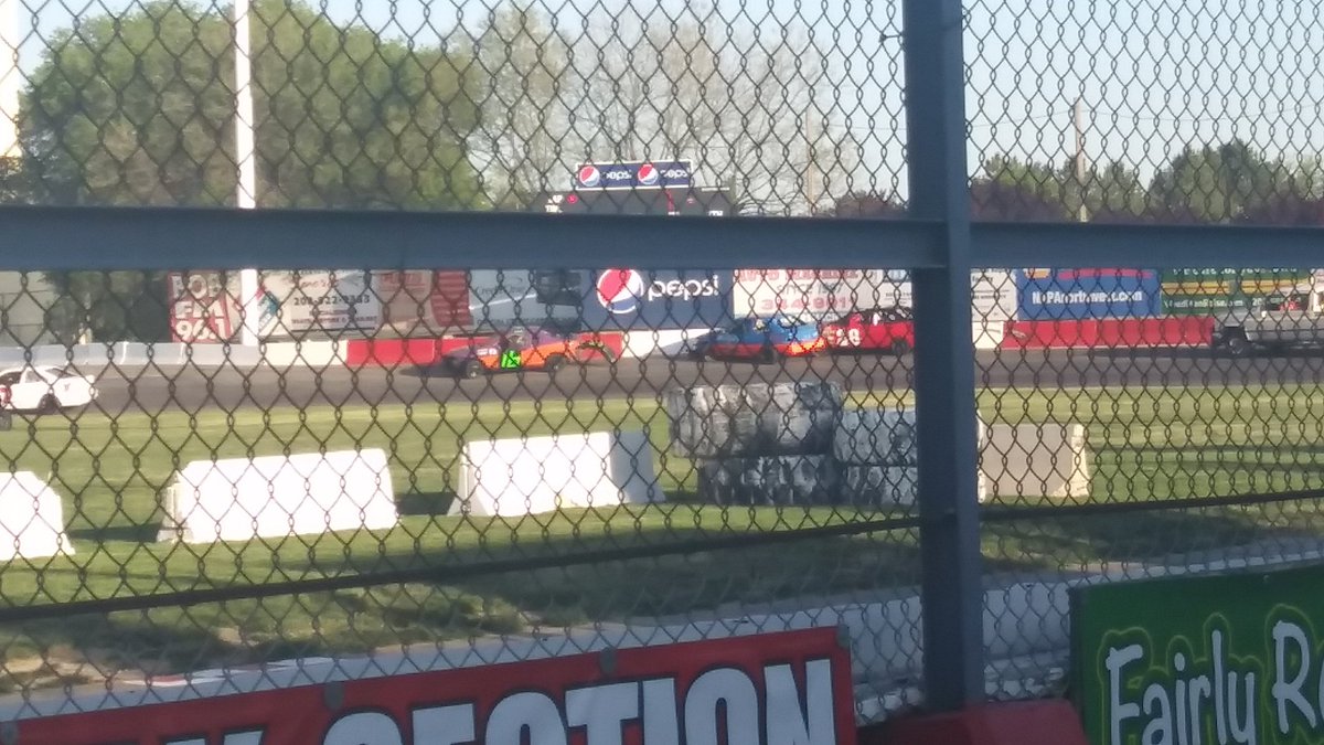CirkuitKnight's tweet photo. Wish i was watching @ACRacebest #meridianspeedway #smasharama #demolitionderby https://t.co/CVDggbPos6