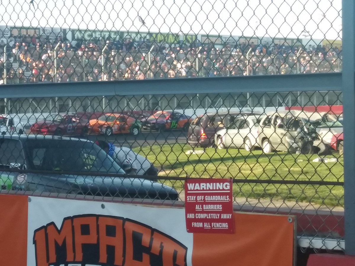 CirkuitKnight's tweet photo. Wish i was watching @ACRacebest #meridianspeedway #smasharama #demolitionderby https://t.co/CVDggbPos6