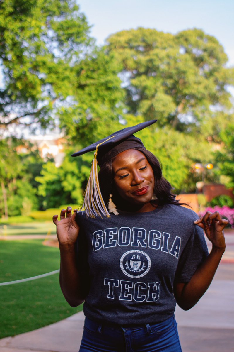 dimmerss's tweet image. Y’all mind if I flex real quick? 

• BSBA from THE Georgia Institute of Technology ✅
• Honors graduate ✅
• 2 internships ✅
• Studied abroad in Spain 🇪🇸✅
• Full-time offer ✅

#YouCantTalkToMeAnyhow