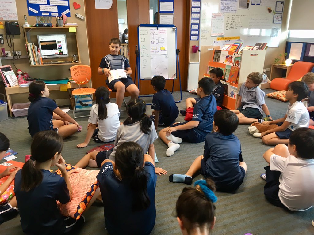 Y5NIST's tweet image. Readers recommend books to their friends. Book talking in #5KW