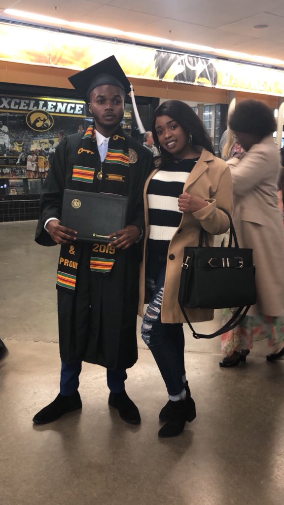 fadhilimercy's tweet image. So very proud of my Big bro😭😍👏🏽 #FirstGenerationGraduate i love you💕 Cuzzo is next @jbalagizi then I’m next up😉 The B-fam do it big😈❤️