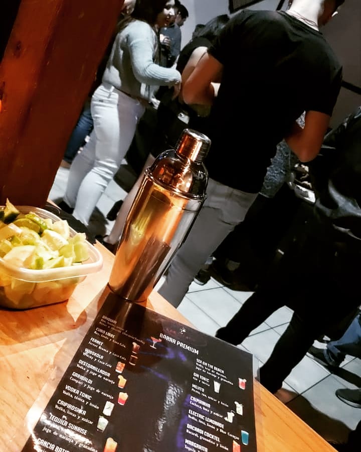 Shawarma_expres's tweet photo. EVENTO BAR EXPRESS en BALLESTER! Gracias Silvina y Nahuel por confiar en nosotros!! #barexpress #barralibre #barradetragos #barramovil https://t.co/w7yIAbQfnG