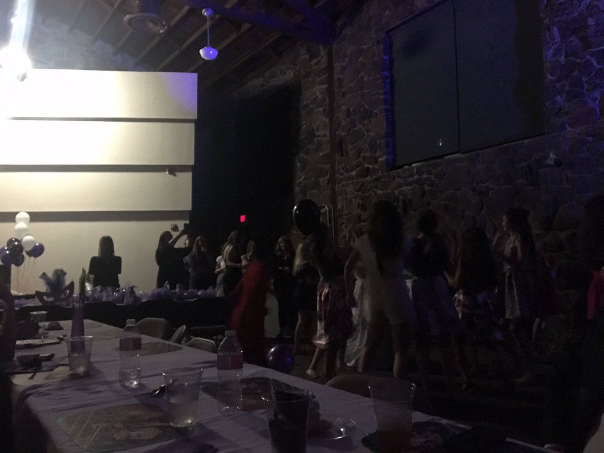 CrazyChildOMine's tweet image. Fun times at the cheer banquet! #tmscheer