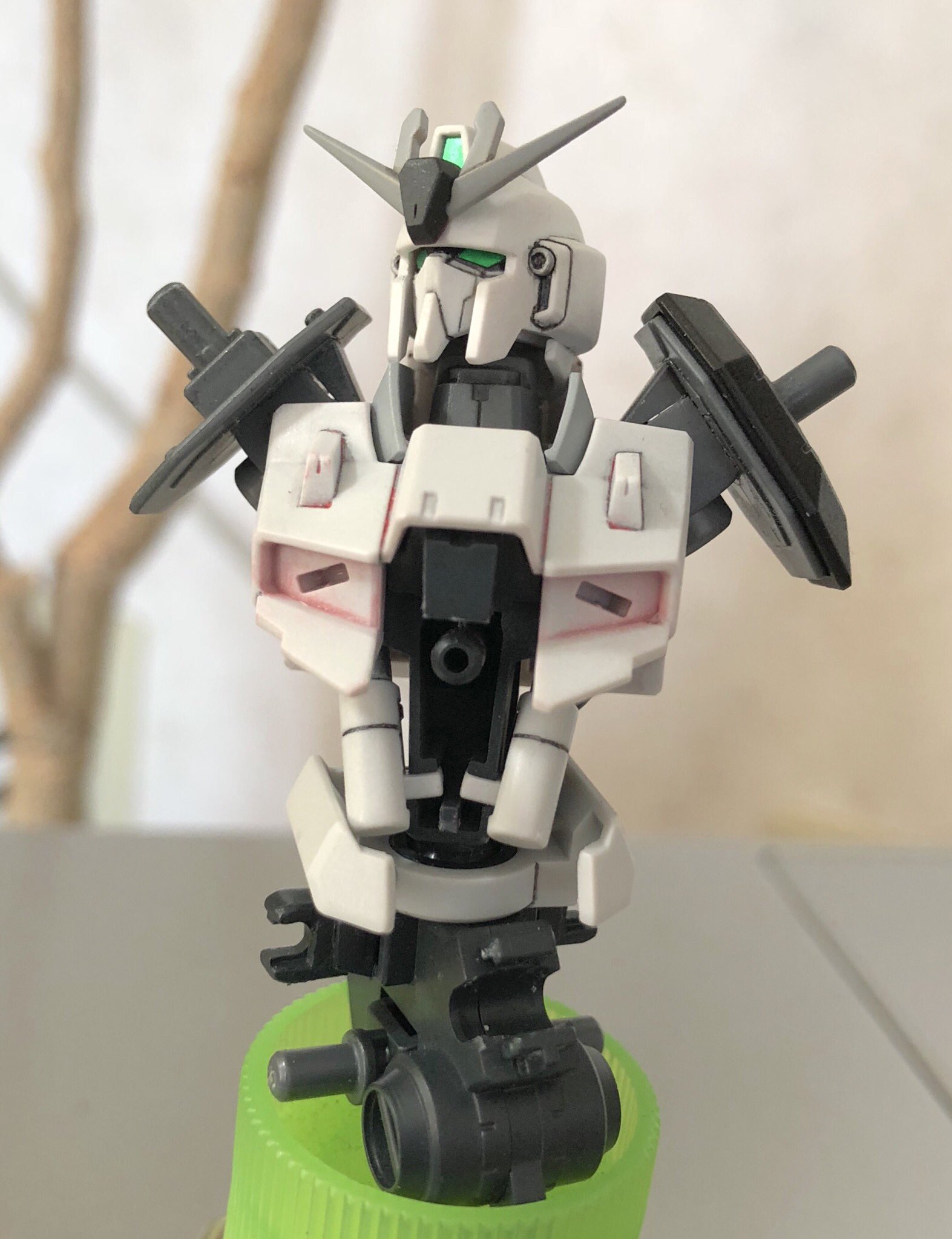 ばでお そして今までの改造で得た腰の旋回 上下捻り 首の捻りを加えた俺のライトニングzガンダムの上半身限界可動域はここまで来ましたとも これなら思う存分近接武器を振り回せるはず ガンプラ T Co 9nulydkujw Twitter