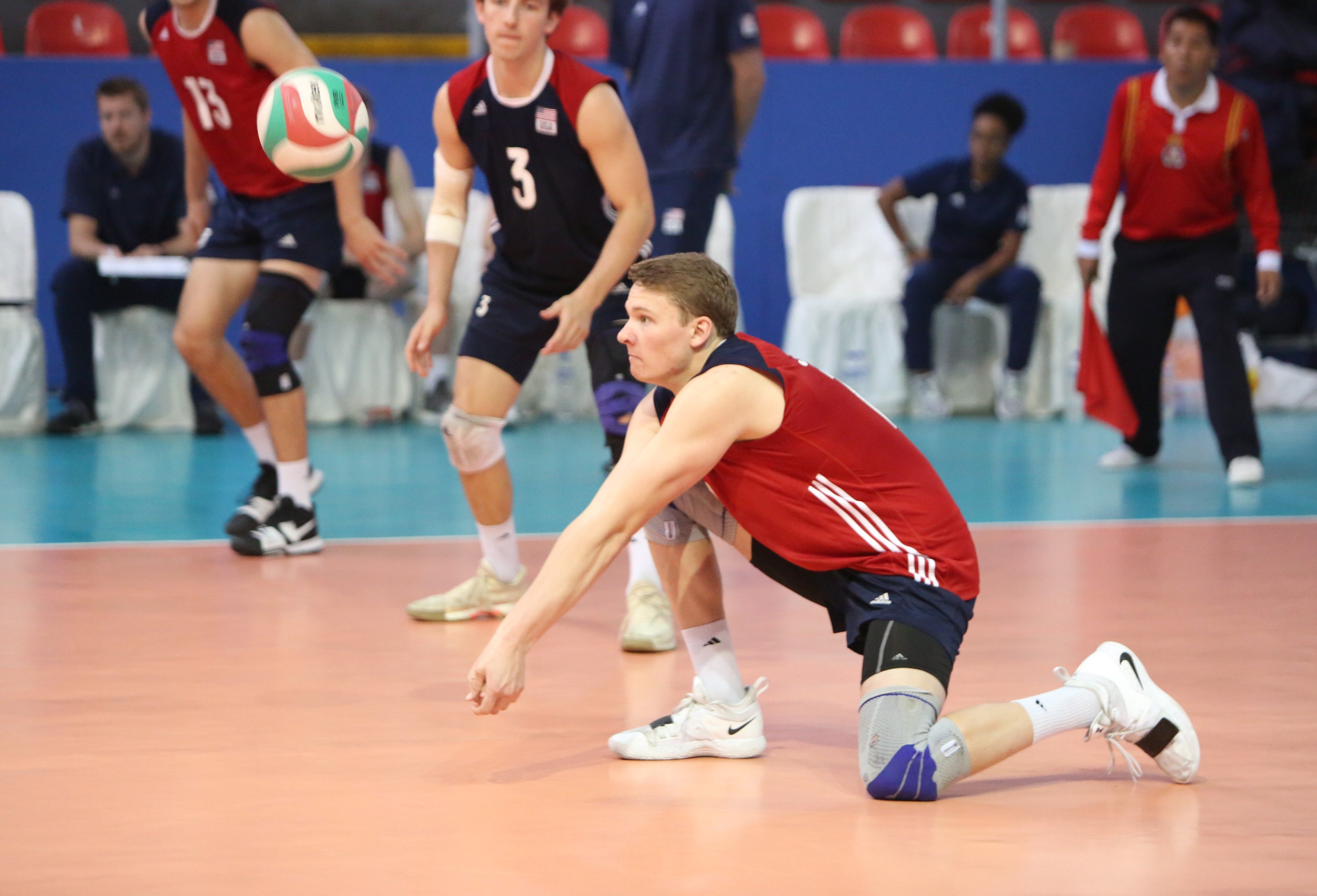 Usa hotsell volleyball shoes