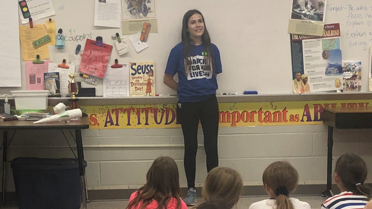 _jordan_reeves's tweet image. Yesterday, I returned to my 5th grade class for the first time! The students had a lot of really good questions. I even got to talk about my new book, #BornJustRight. I left an older version of #ProjectUnicorn with the class. @neacox99 got me to sign it! 🦄✨