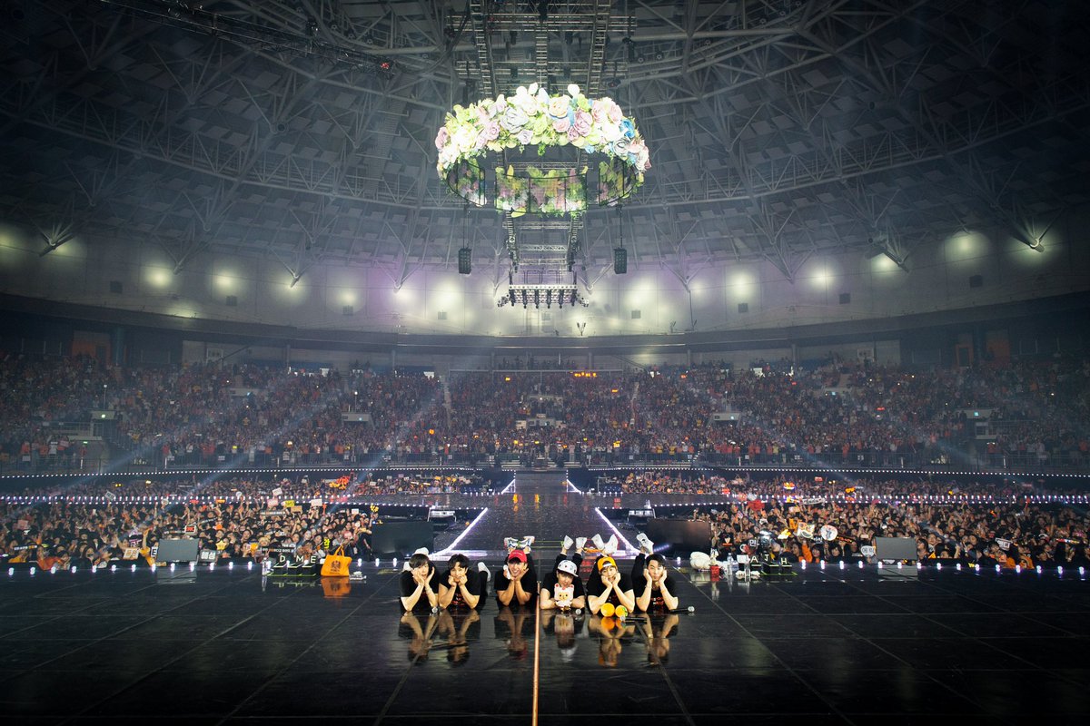ShinhwaCompany's tweet photo. 2019 SHINHWA 21ST ANNIVERSARY
CONCERT 'CHAPTER4' - SHINHWA

2019.04.20(SAT) - 04.21(SUN)
@ KSPO DOME(올림픽 체조 경기장)

#SHINHWA #신화
#SHINHWA_21ST_CONCERT
#21주년 #콘서트 #CHAPTER4
#에릭 #이민우 #김동완
#신혜성 #전진 #앤디 https://t.co/FIWl5uENJo