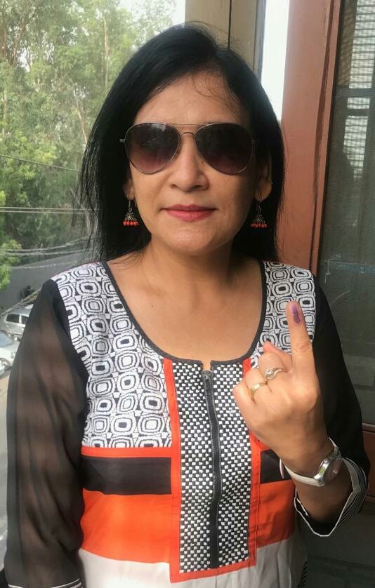 #VoteKar
Completed National Duty 🐚🙏💐
Done...... first one to vote on my booth ... ..
Played my role. You play yours !! #Delhi
#GeneralElections2019 
#delhivotekar