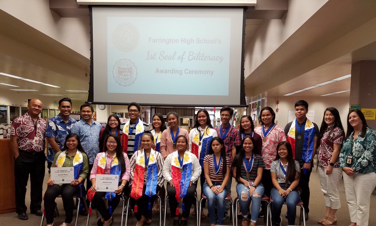 HIDOEOCID's tweet photo. Farrington High School held an award ceremony this past Friday for their first cohort of graduating seniors who are on track to earn the Seal of Biliteracy award.  Congratulations on this monumental event! #SpeakAloha2019 @fhsgovlove @DonnaKagawa808 @eyylam2 @CodyKikuta https://t.co/BCbGVukJdm