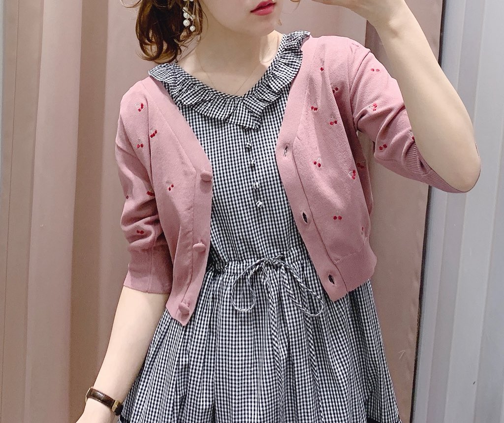 Evelyn Evelyn 原宿店 Cherry Gingham Check チェリー柄のサマーカーディガンが入荷しました ギンガムチェックとの合わせが可愛いので ノースリーブのロングワンピースの上から羽織りました 5部袖なので夏でも涼しく着られます Cardigan