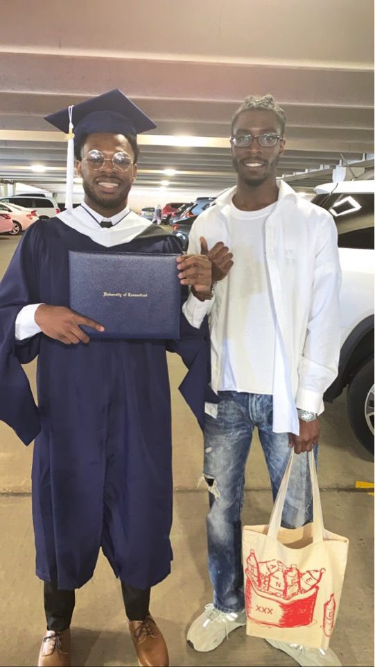 TheVJExperience's tweet photo. Congrats to my lil cousin Andrew! 🙌🏾🎉 We have quite a few college graduates but he’s the first in our family to get a Masters Degree 👏🏾 #UConn #SMARTSmart #FromSEtoUConn So proud! https://t.co/X5EtqsTf8Z